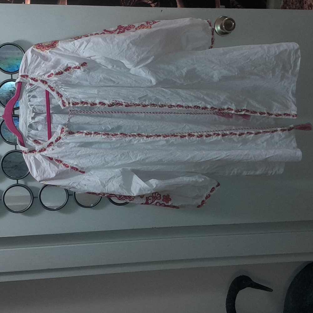 🌺WHITE SNAP FRONT EMBROIDERED Dress